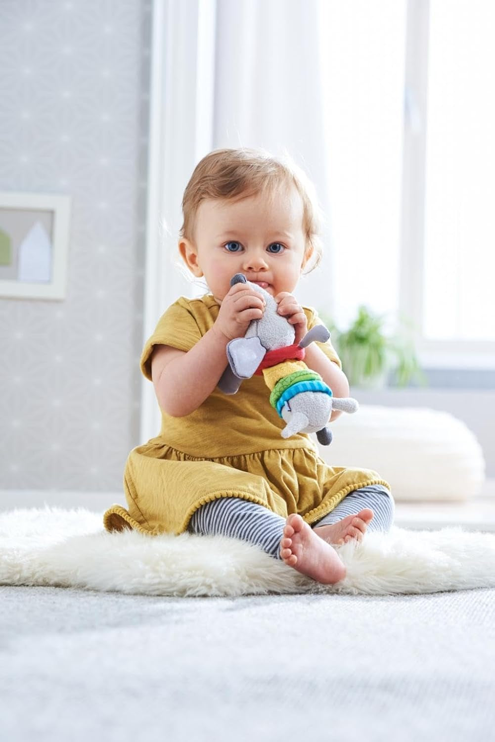 HABA 304771 - Figura Sonajero Perro Salchicha, juguete bebe de tela con motor sonajero, juguete a partir de 6 meses Juguetes Bebe Naty Shop