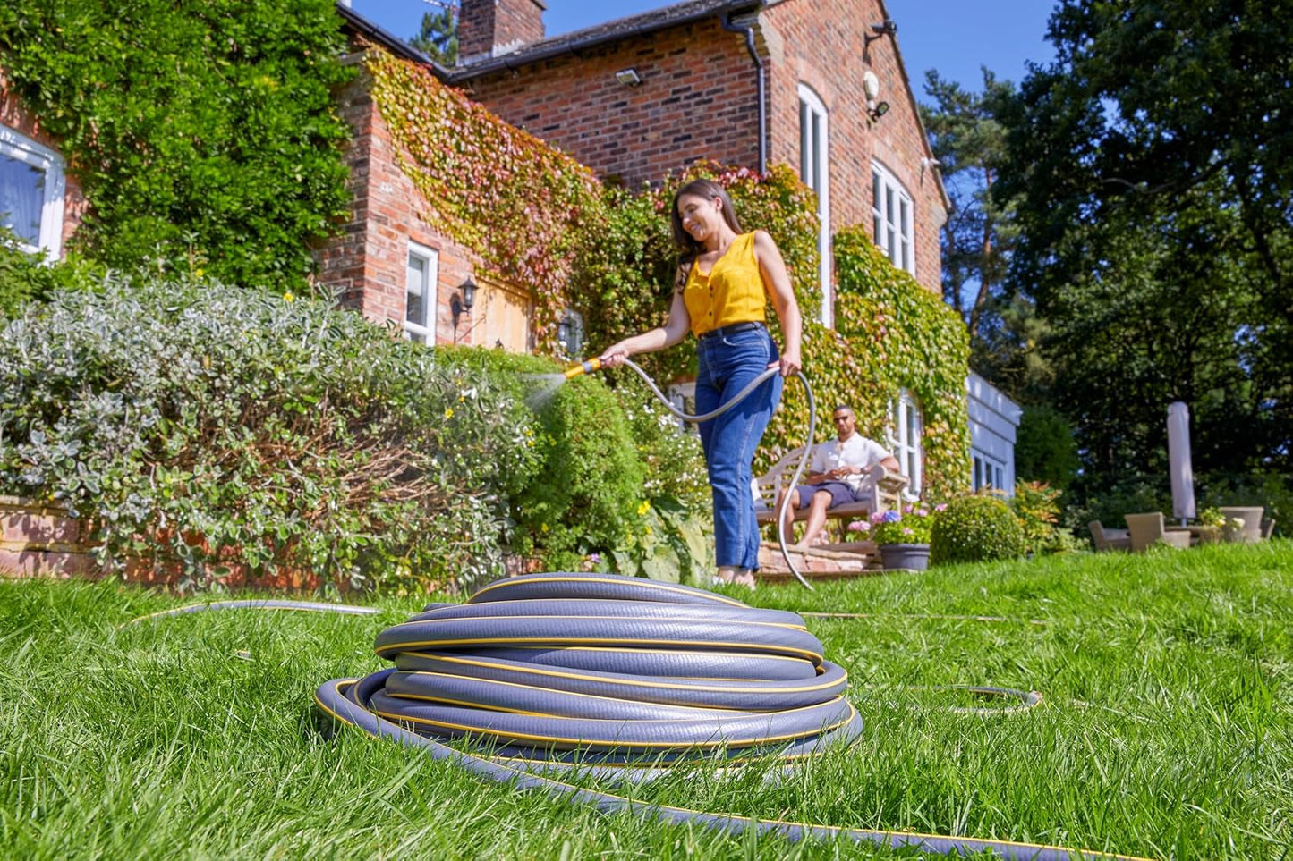 Manguera HOZELOCK - Ultramax 12,5 mm x 30 m, hasta 70 % de PVC reciclado, robusta, resistente a la intemperie, antitorsión, resistente a dobleces y aplastamientos, gris