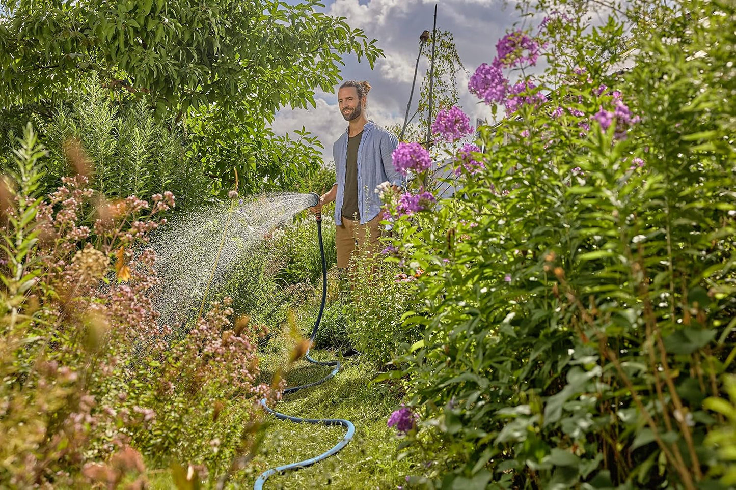 Juego Gardena Liano Xtreme de 3/4 pulgadas y 25 m: Manguera de jardín textil extremadamente robusta con manguera interior de PVC ligera y resistente a la intemperie (18482-20)