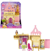 Mattel Disney Princess Transforming Playset Carruaje al Castillo con la pequeña muñeca Aurora, 3 Niveles, 6 áreas de Juego, 4 Figuras, Muebles y Accesorios HWX17 Muñecas Naty Shop Belle Playset