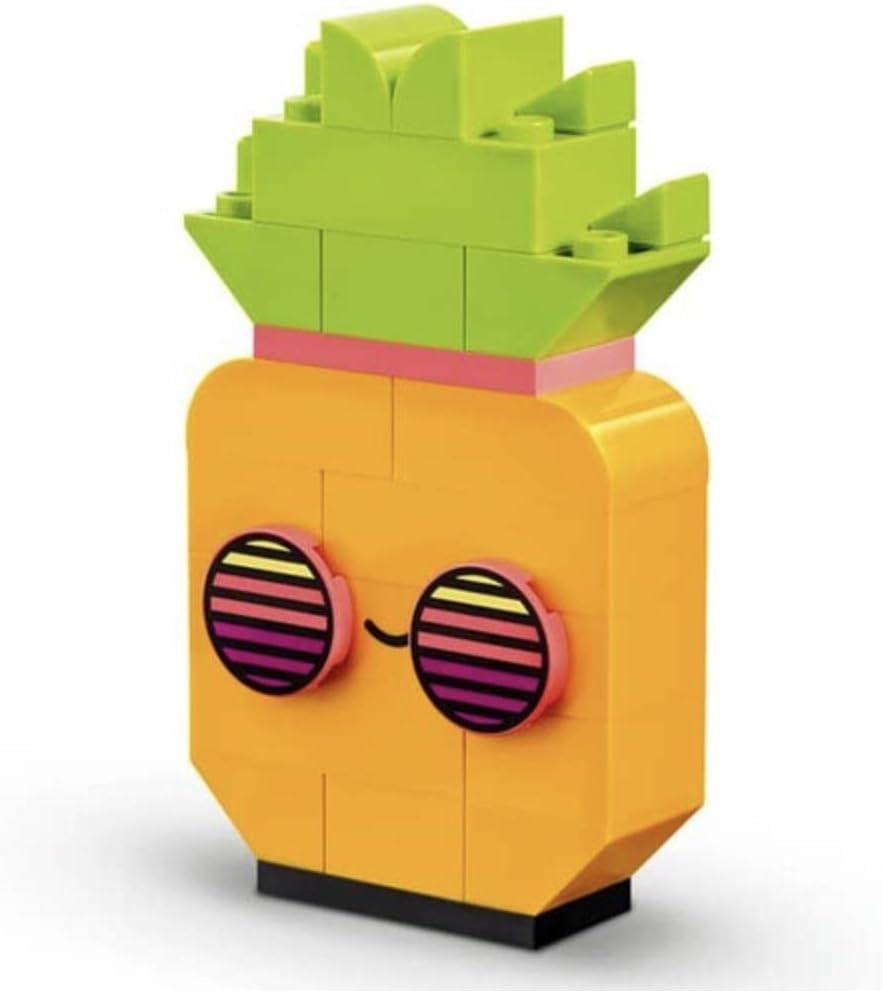 LEGO 11027 Classic Neon Creative Building Set, Brick Box Set, Juguete de construcción con modelos: coche, piña, extraterrestre, patines, figuras y más, para niños a partir de 5 años Juegos de construcción Besuche den LEGO-Store