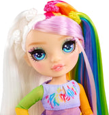 Rainbow High Junior High Rock Band - Amaya, Rainbow Colors - Muñeca de moda de 23 cm con teclado, personalizable con pegatinas, articulado, lindo juguete para niños a partir de 4 años