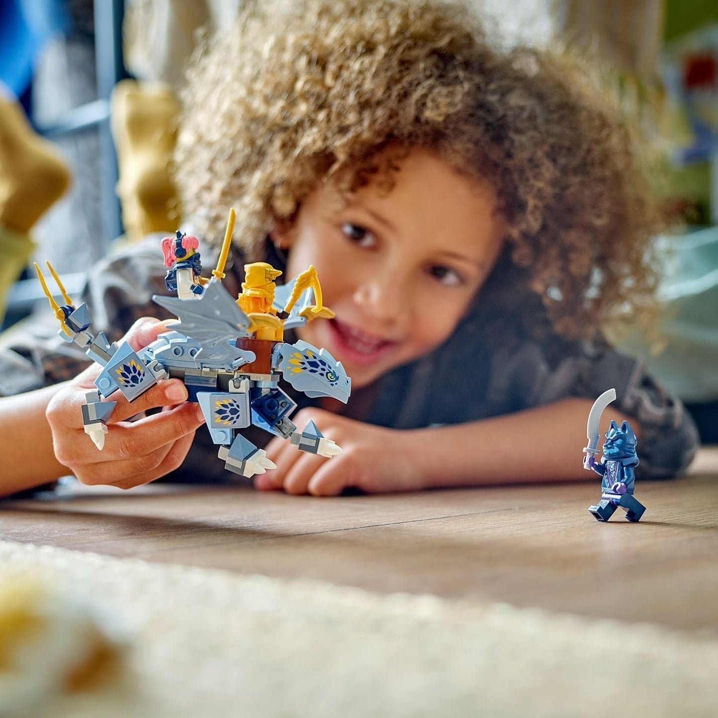 LEGO NINJAGO Riyu, el Dragón Bebé, Juguete Dragón con 3 minifiguras, Juguete Ninja para construir para niños y niñas de 6 años, Regalo lleno de acción para niños 71810 Juegos de construcción Besuche den LEGO-Store
