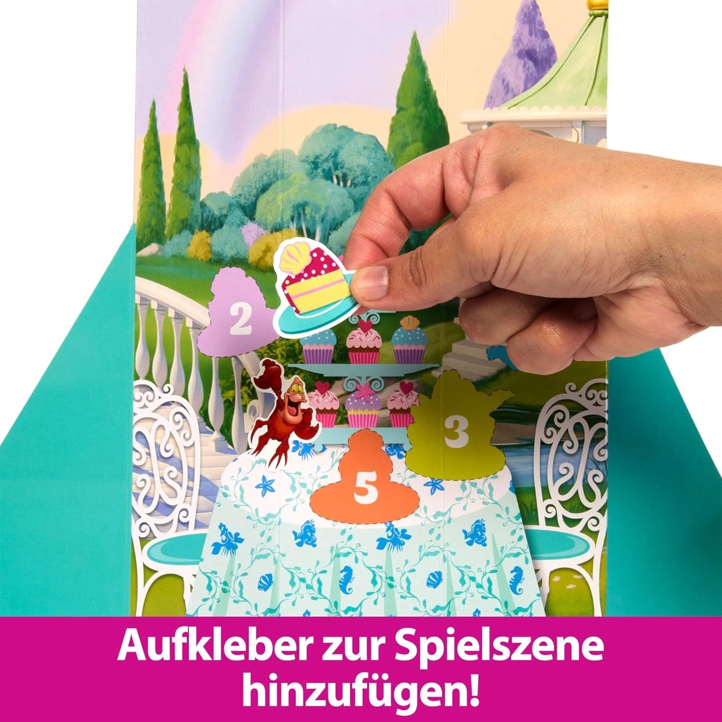 Mattel Disney Princess Ariel Spin & Reveal Fashion Doll Set con 11 sorpresas, incluidos 5 accesorios, 5 pegatinas y una escena de juego inspirada en la película HTV88