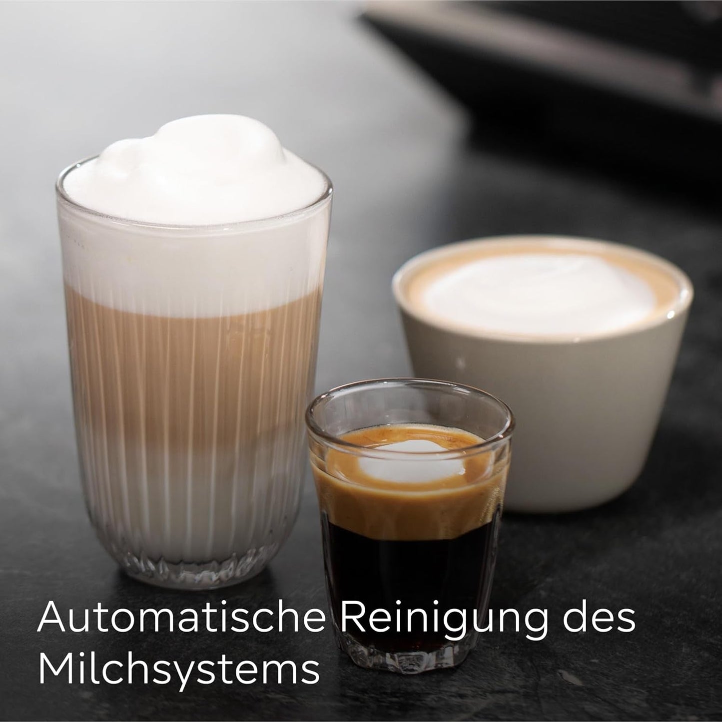 Cafetera espresso automática Siemens EQ700 classic TP715D01, control por aplicación, preparación en frío, pantalla táctil intuitiva, hasta 10 creaciones de café individuales como favoritas, limpieza automática con vapor, 1500 W, gris plateado