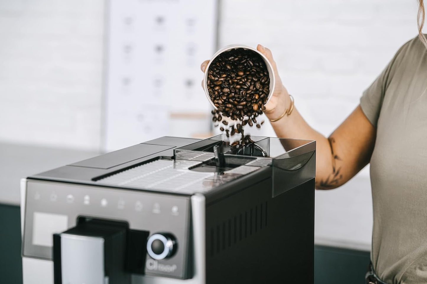 Melitta CI Touch: cafetera espresso totalmente automática con sistema de leche, cafetera espresso con molinillo de café integrado y espumador de leche, p. para espresso o capuchino, plateado