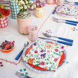 PAW - Servilletas de 3 capas (33 x 33 cm) I 20 piezas I Perfectas para cumpleaños, fiestas, bodas, comuniones y días festivos I Decoración de mesa Servilletas de papel de colores - Flores de colores Flora I Arreglo floral