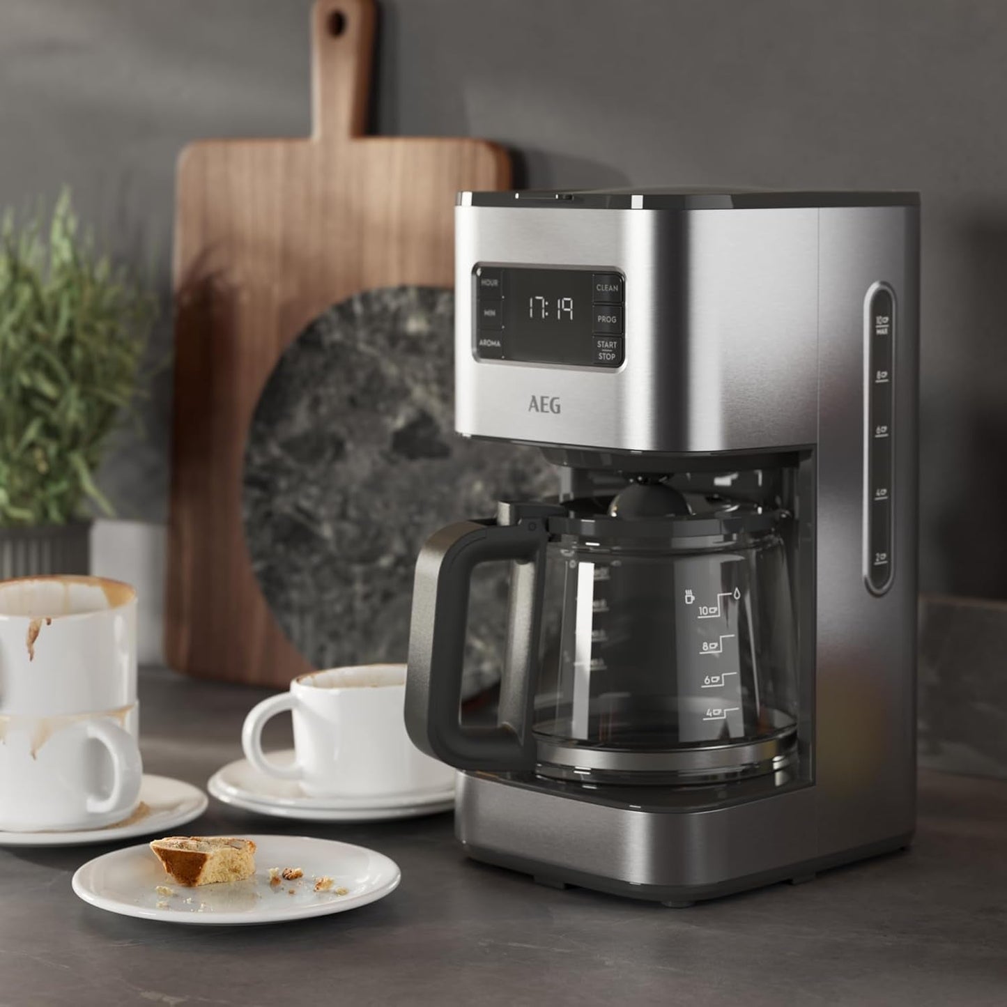 Cafetera espresso AEG Deli 5, 1,5 l, temporizador programable, función mantener caliente, parada de seguridad, indicador de nivel de agua, dosificación óptima, función antigoteo, acero inoxidable, CM5-1-6ST