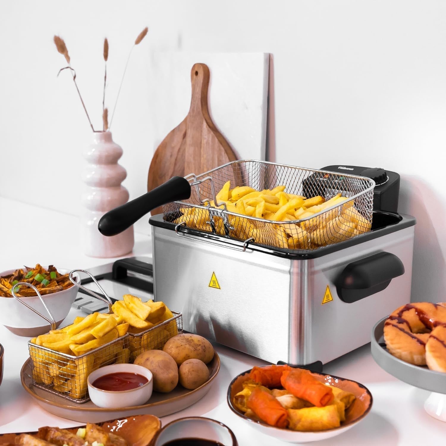 Freidora Tristar, 1 cestillo grande y 2 cestos pequeños, termostato regulable, zona de enfriamiento, 5 litros, 2000 W, FR-6949 Electrodomésticos Naty Shop