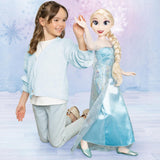 Muñeca gigante Disney Frozen Playdate Elsa de 80 cm de Jakks Pacific Muñeca totalmente articulada con 11 puntos de articulación Incluye cepillo para el pelo y accesorios