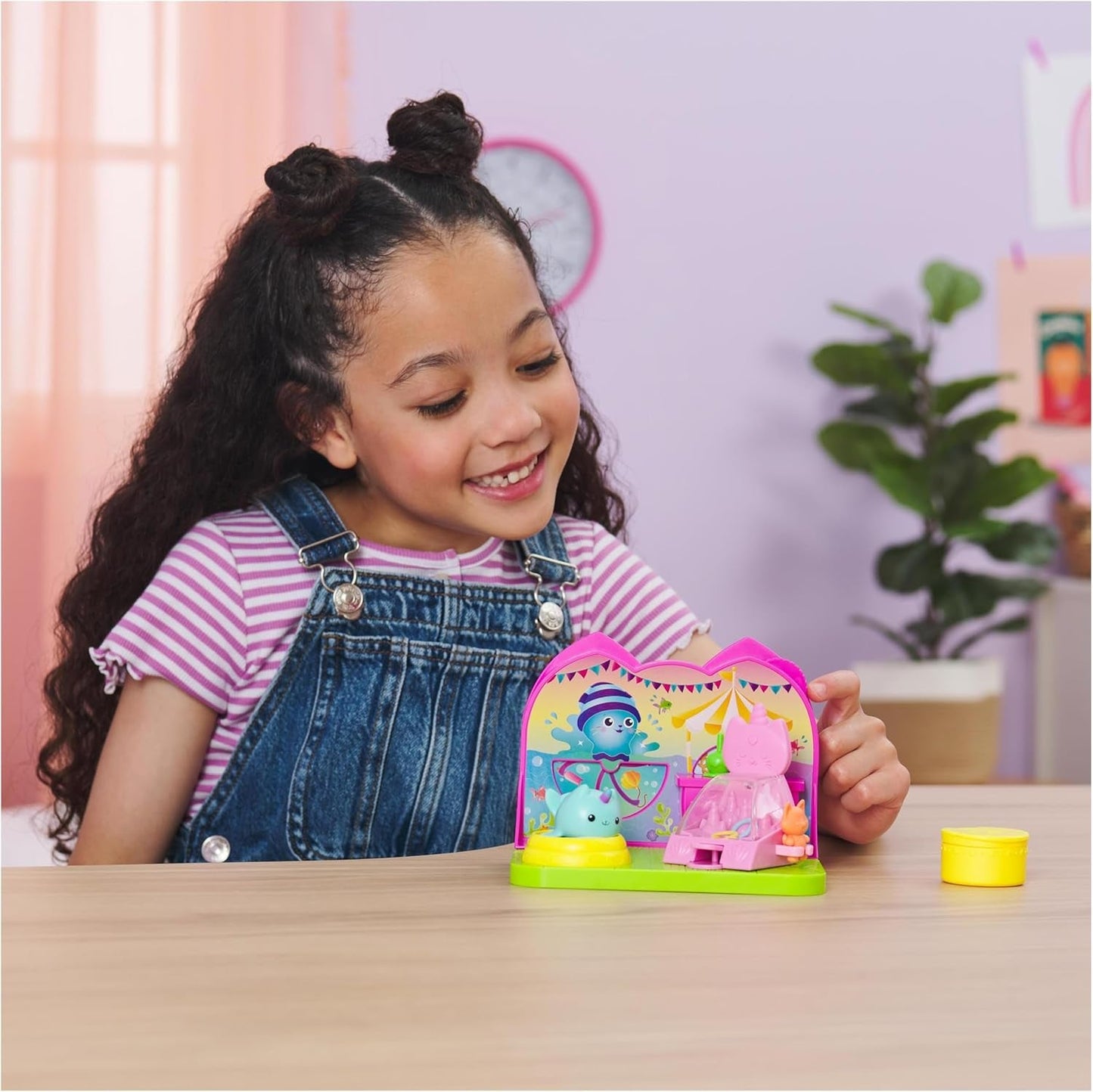 DREAMWORKS GABBY'S DOLLS HOUSE - Juego de habitación de lujo, sala de fiesta Kitty Narwhale, muebles y accesorios temáticos, a partir de 3 años