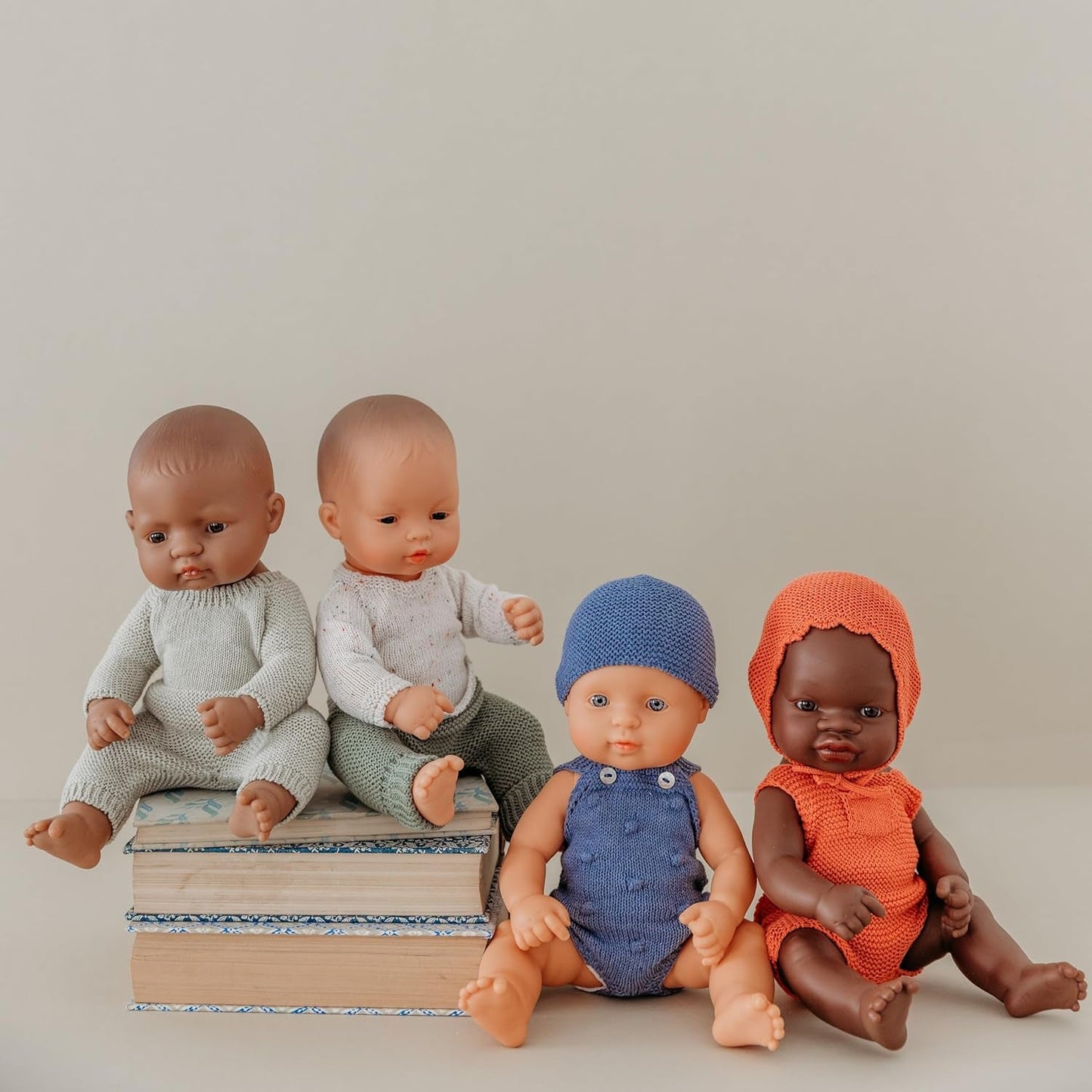 Muñeco Miniland Baby, niño africano, 32 cm, anatómicamente correcto