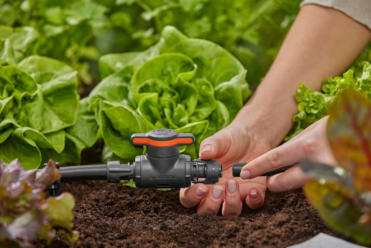 Válvula de regulación y cierre Gardena Micro-Drip-System de 13 mm (1/2 pulgada): cierre sencillo de tuberías y regulación continua del caudal de agua, accesorio para colocar tuberías de goteo (13207-20)