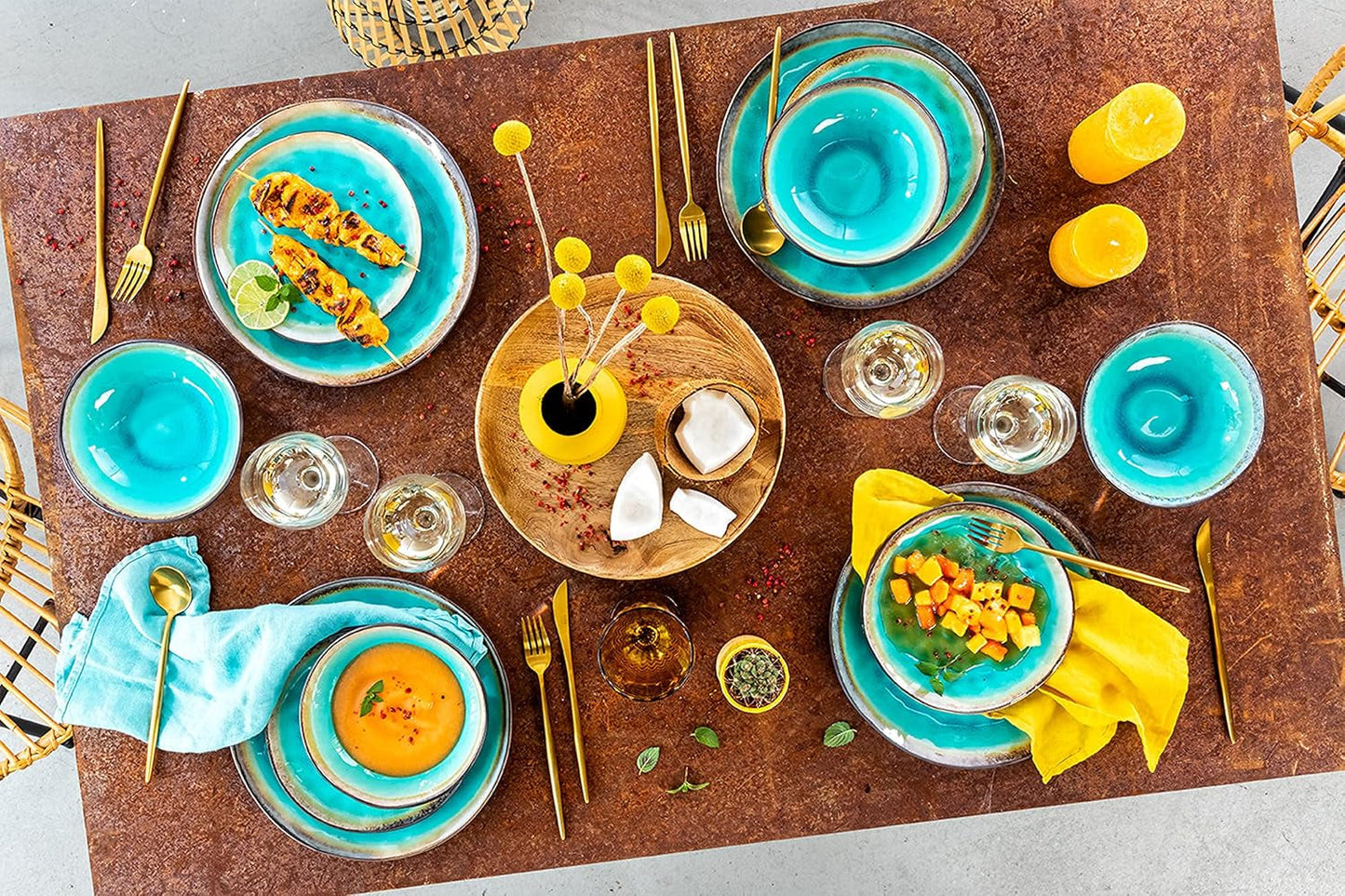 SANGER | Vajilla Capri Juego de vajilla de 12 piezas Vajilla de gres para 4 personas que incluye platos llanos, platos de postre y platos Suma Vajilla hecha a mano en color turquesa con borde gris | LA COLECCIÓN PREMIUM