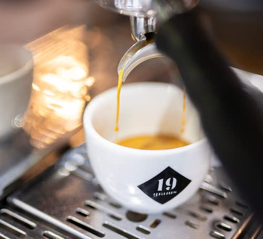Italo Disco Espresso | 250 g de ganso bohne | justo y sostenible | frisch geröstet | Café 100% Arábica | café de especialidad | 19 gramos de café