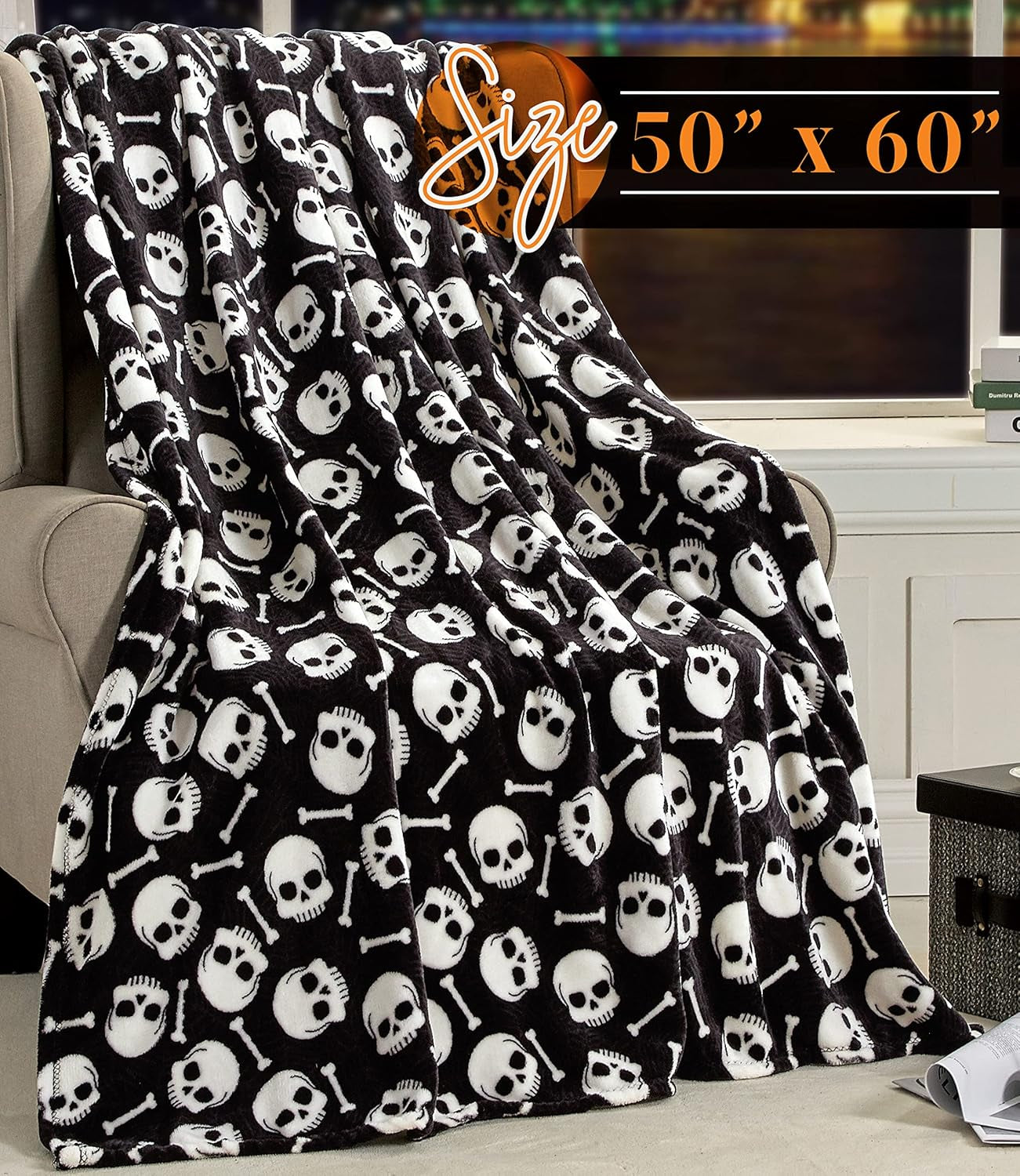 Elegant Comfort Manta Ligera con Tema de Halloween, Suave, Acogedora y Felpa, Perfecta para Relajarse en Esta Temporada espeluznante, 127 x 152,4 cm, Calavera y Huesos, Camas y edredones Elegantes y cómodos