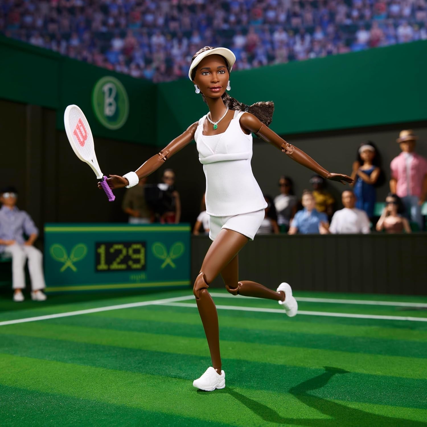 Muñeca de moda Barbie Inspiring Women Series Venus Williams con uniforme firmado y raqueta de tenis, incluida caja de presentación HRM49