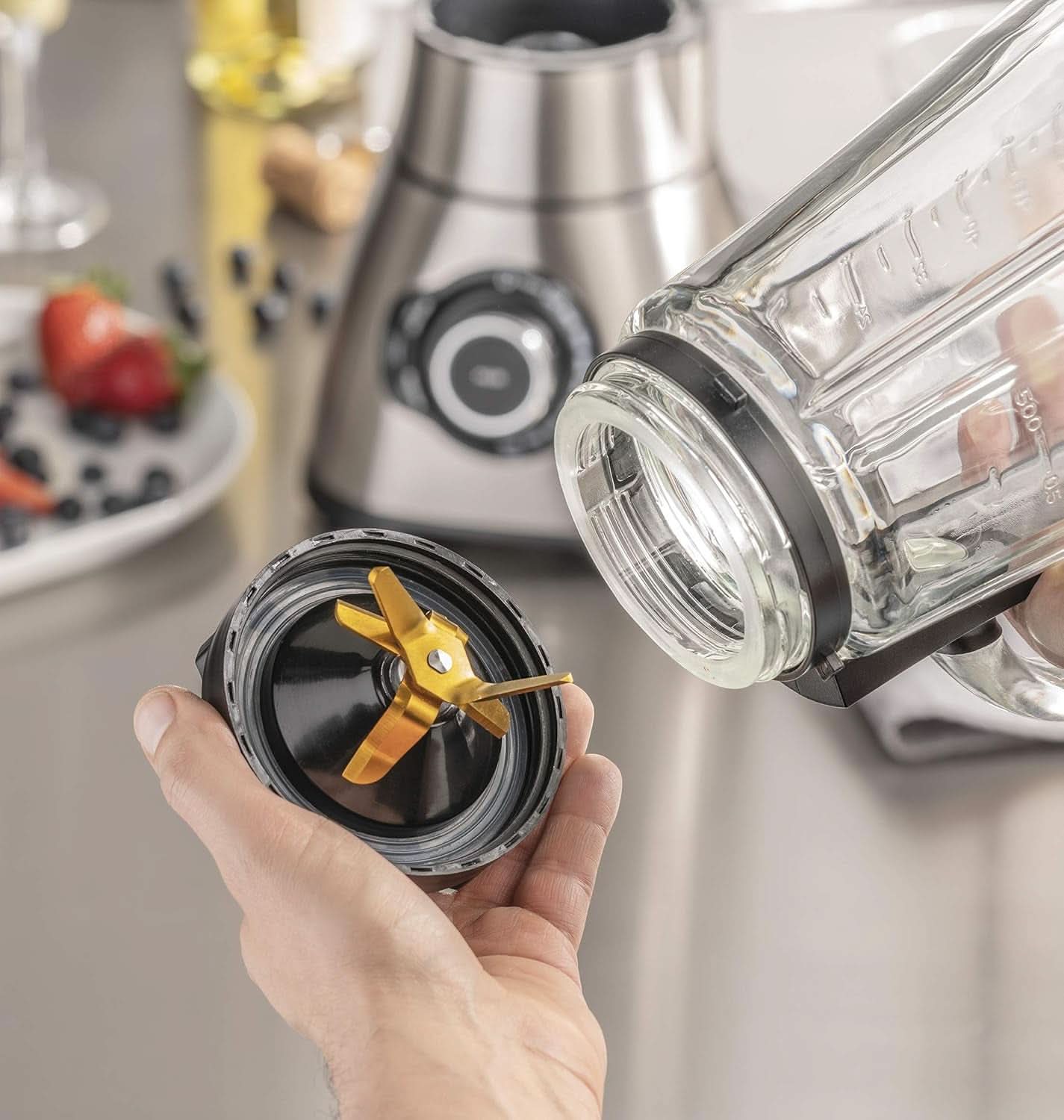 CASO B 1800 Powerblender-Set - Batidora con base, 28.000 U/Min, Vaso de vaso 1,75 L, Inkl. Trinkflasche Und Zerkleiner, Mezclador Testsieger Mit Sehr Gut, Edelstahl Naty Shop