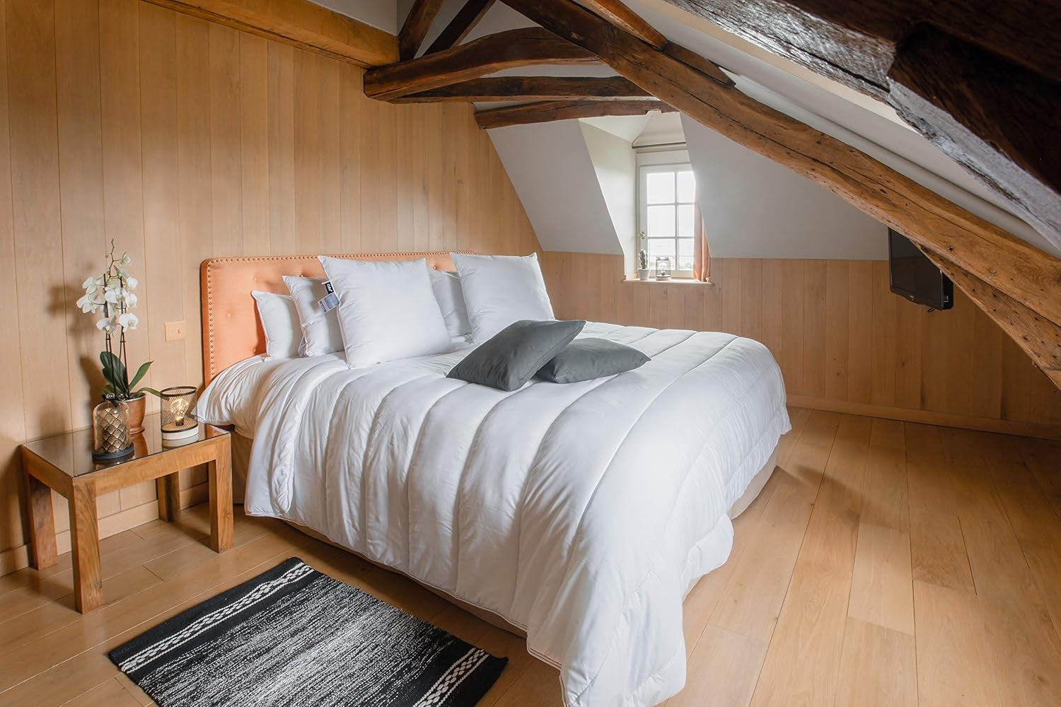 COLAS NORMAND Edredón cálido, lavable a 95°C, 240 X 220 Cm, duradero, microfibra, suave, sedoso y confortable, hecho en Francia, blanco Edredones y edredones Naty Shop