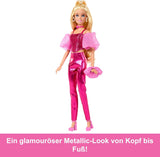 Muñeca Barbie Deluxe Style #5 con un traje rubio rosa metálico con un corpiño brillante y pantalones brillantes, con accesorios que incluyen un collar rosa y un bolso, JFP40
