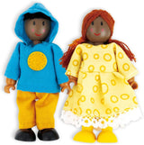 Hape Doll Family - Juego de accesorios para casa de muñecas de cuero oscuro de 6 piezas con figuras de madera y tela, juego de simulación, juguete educativo, juguete de aprendizaje interactivo para niños de 3 años en adelante