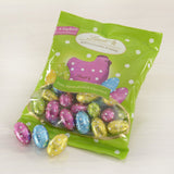 Pequeños Amigos de Pascua con Chocolate | 2 x 100 g y Decoración de Chocolate Mini Huevos con Leche Alpina | 2 sobres de 180 g | Huevos de chocolate con leche premium, empaquetados de forma alegre y colorida, en cuatro colores para Pascua