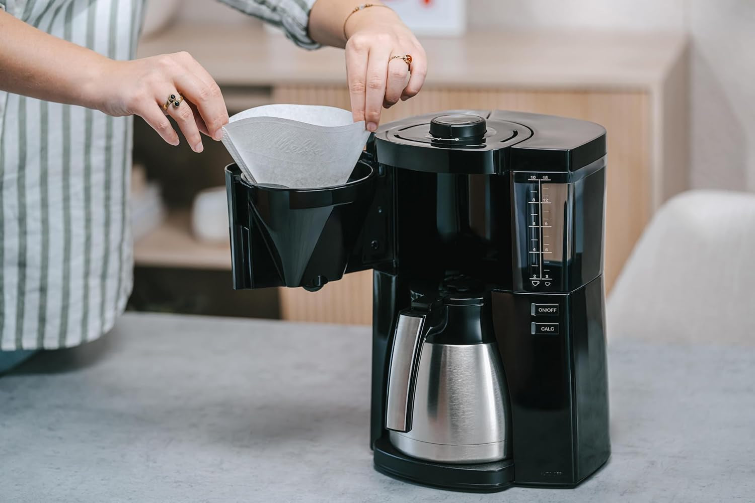 Melitta Look Therm - Cafetera espresso con filtro, jarra térmica y depósito de agua extraíble, para hasta 10 tazas de café, negra