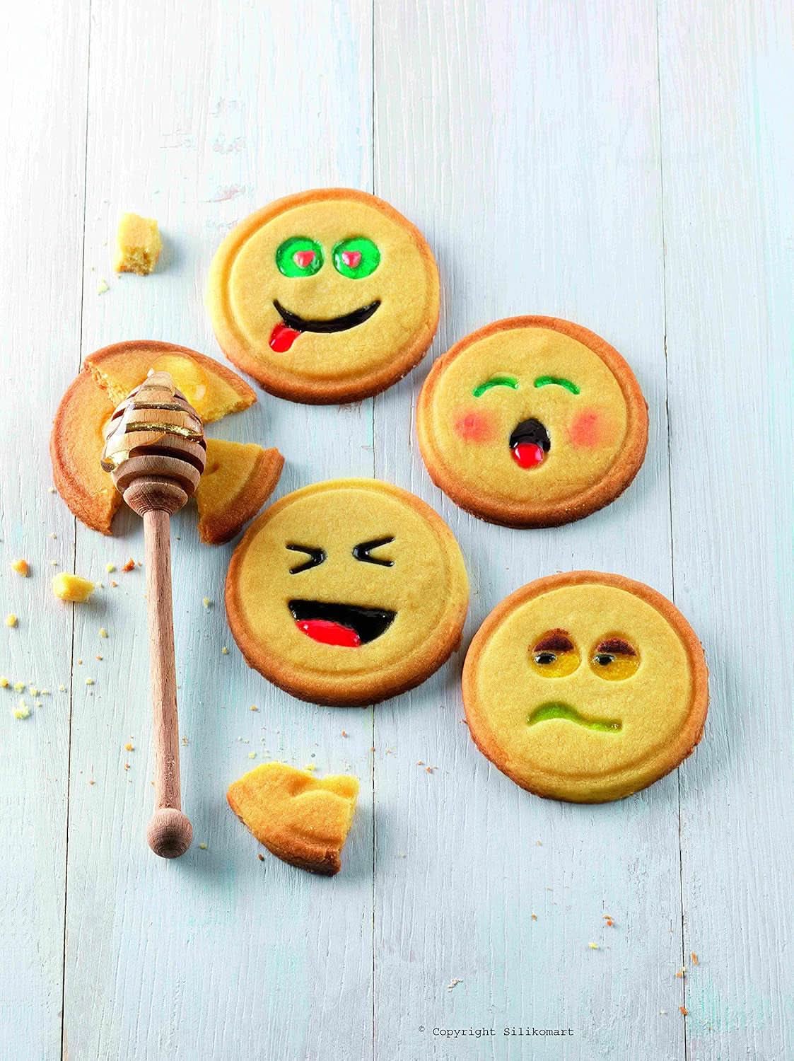 Silikomart 25.440.39.0069, Juego de cortadores de emojis, Ø73 MM Naty Shop
