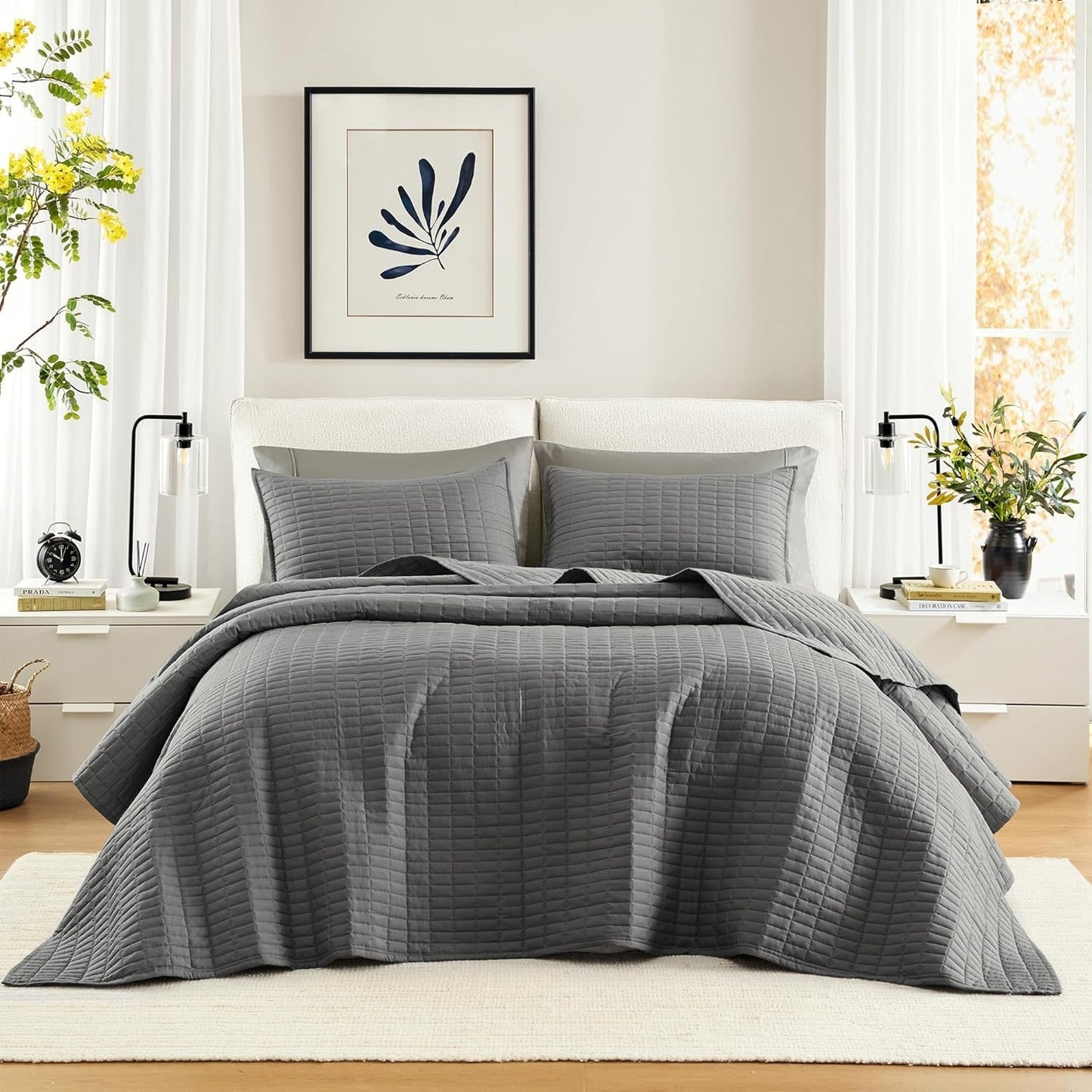 Comfort Spaces Juego de edredón Kienna, manta de verano de doble puntada de lujo, ropa de cama ligera y suave para todo el año, fundas de almohada a juego, manta blanca para camas tamaño king (264,2 x 228,6 cm) Naty Shop Quilts & Quilts Colcha tamaño king gris oscuro (120 x 118 pulgadas)