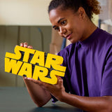 LEGO Star Wars 75407 Ladrillos con el logotipo de Star Wars - Set de construcción para coleccionar por adultos - Modelo de cultura pop - pieza de exhibición de escritorio - Idea de regalo para fanáticos de adultos y adolescentes Juegos de construcción Besuche den LEGO-Store