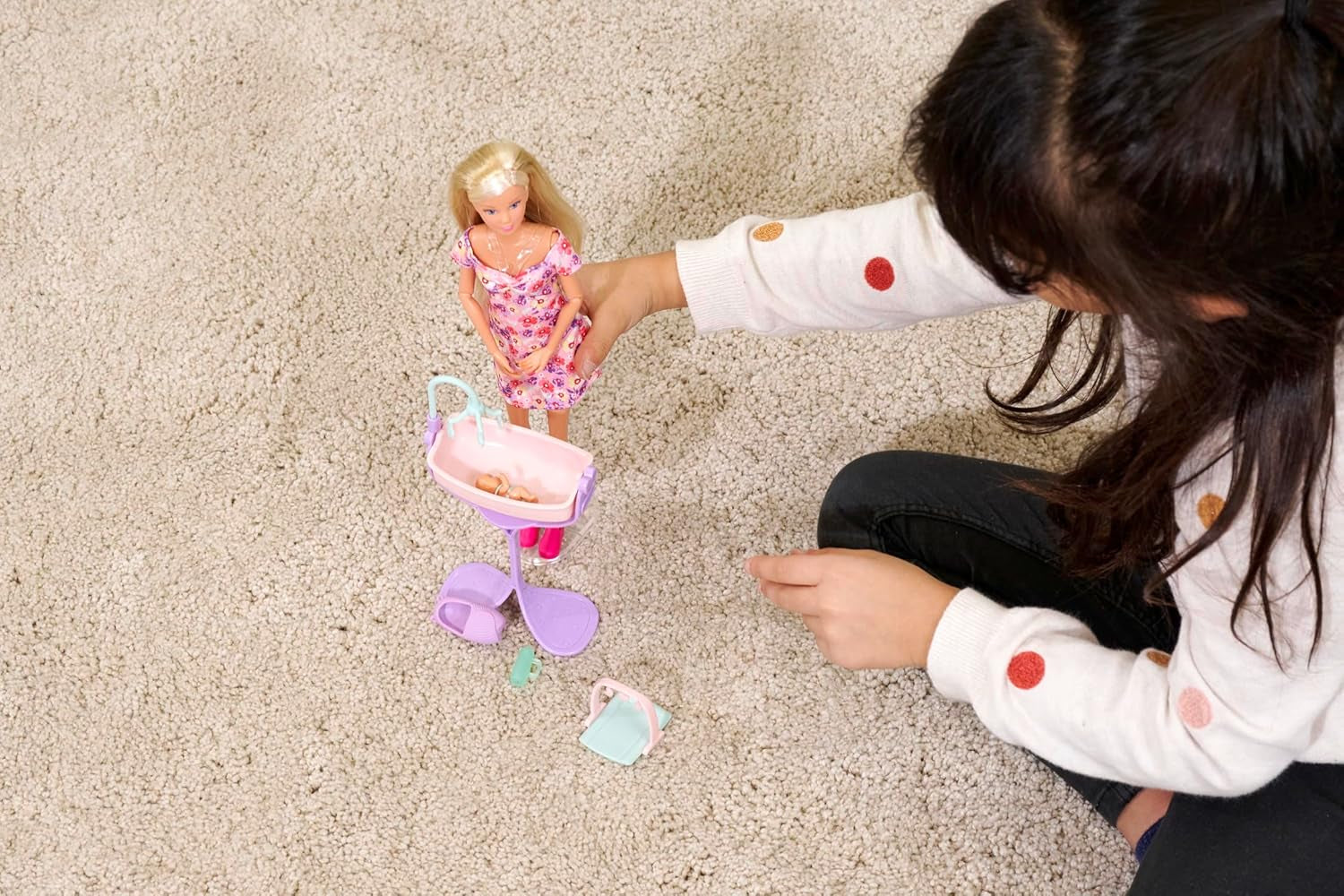 Simba 105733680 Steffi Love Doll Hello Baby (29 cm) - Muñeca embarazada con barriga en crecimiento, muñeco bebé y accesorios - Juguete para niños, niñas y niños a partir de 3 años