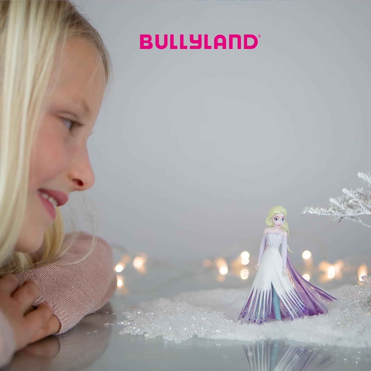 Bullyland 12961 - Figura Elsa de Arendelle de la película Frozen de Walt Disney, aprox. 10,1 cm, muy detallado, ideal como pequeño regalo para niños a partir de 3 años