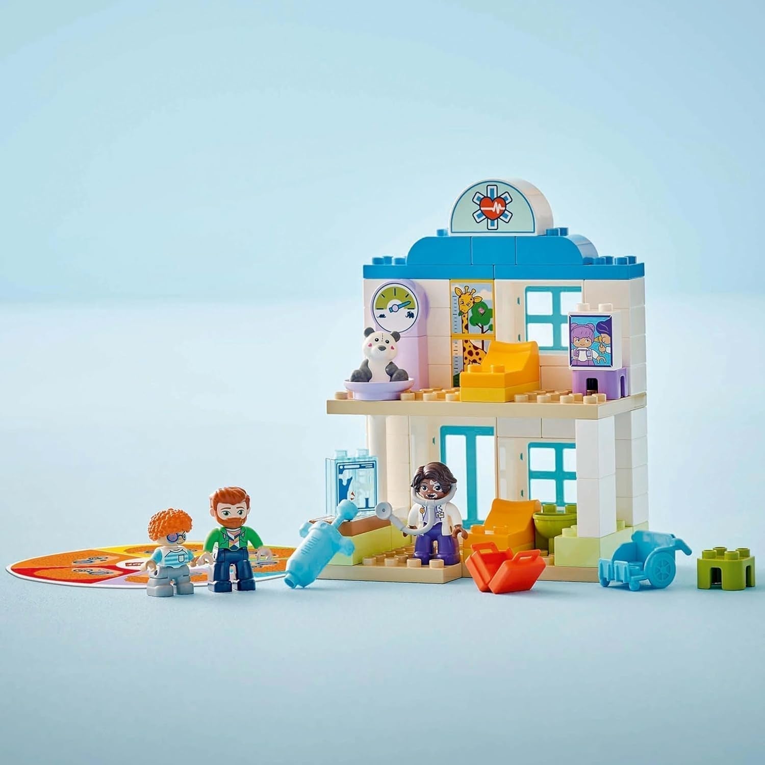 LEGO DUPLO Town Primera visita al médico, juguete de construcción, set de juego para fomentar la motricidad fina, regalo para niños pequeños de 2 años, juguete educativo, juego de rol en el hospital 10449 Juegos de construcción Ver en LEGO-Store