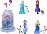 Mattel Disney Frozen Ice Reveal Muñeca pequeña con gel de hielo esponjoso y 6 sorpresas, incluye figura de amiga y accesorios (las muñecas pueden variar) HRN77