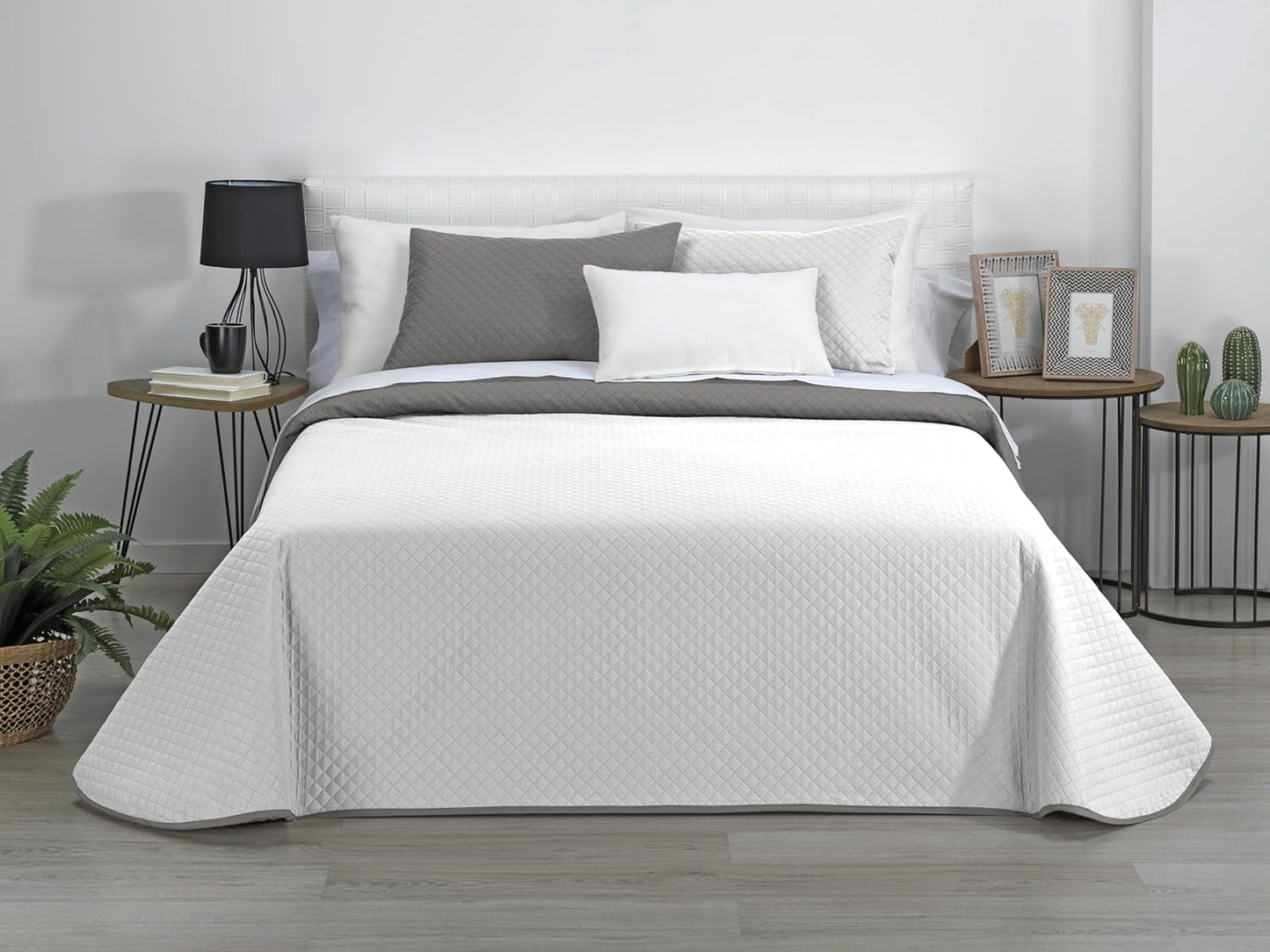 Estoralis | AVA | Colcha boutique reversible | Para todas las estaciones | Color - Blanco/Gris pardo | Para Cama 180 Cm. (270 X 270 Cm. Ancho X Alto) | Edredón acolchado Edredones y colchas Naty Tienda