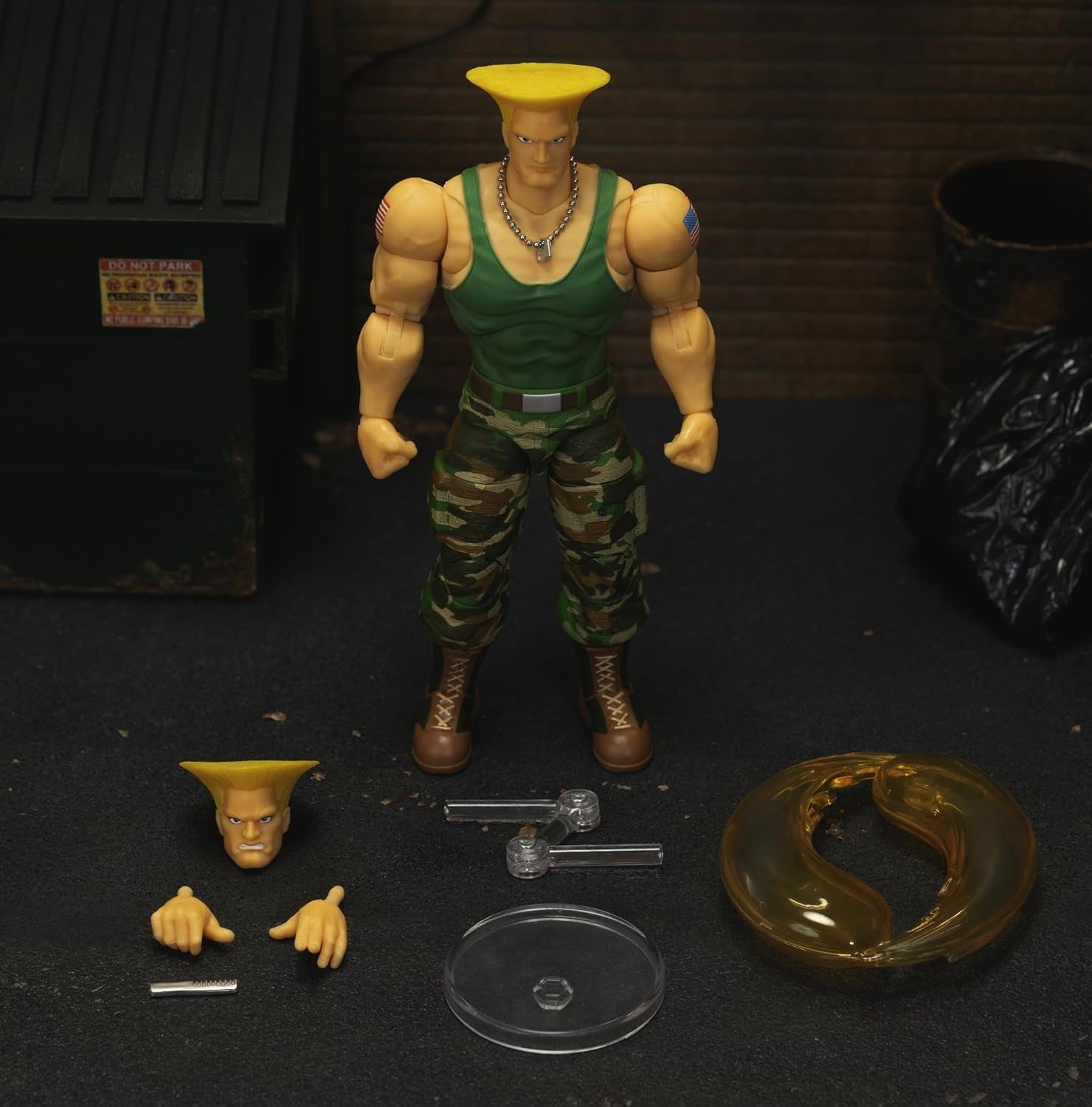 Jada Toys Figura de Street Fighter Guile (15 cm) - Street Fighter 2: The Final Challengers Figura de acción móvil coleccionable con cabeza, manos y accesorios alternativos, figuras de acción para mayores de 13 años Naty Shop
