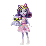 Enchantimals HHB90 - Muñeca Hadley Husky (Aprox.15 cm) y figura de animal de perro de trineo, muñeca pequeña con falda desmontable y accesorios, gran regalo para niños a partir de 4 años