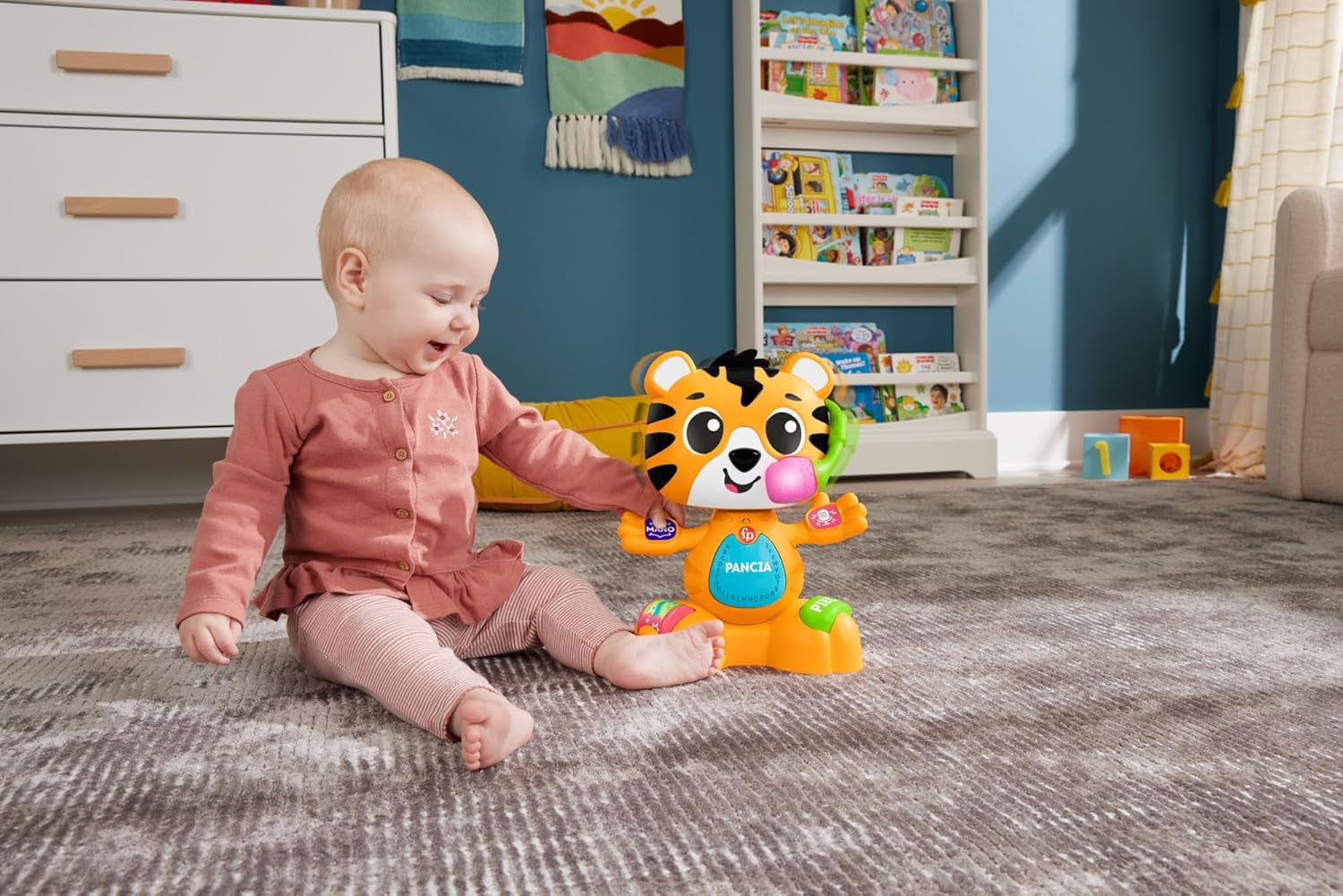 Fisher-Price Juguete Educativo para Bebés y Niños Pequeños, Beat Bande Learning & Dancing Tiger Justin con Sonidos y Luces para Bebés a Partir de 9 Meses, Versión Italiana, HYL04 Baby Toys Naty Shop