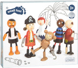 Small Foot Muñecos piratas de madera flexibles, 5 piratas y 1 mono, detallados y flexibles, a partir de 3 años, 12412