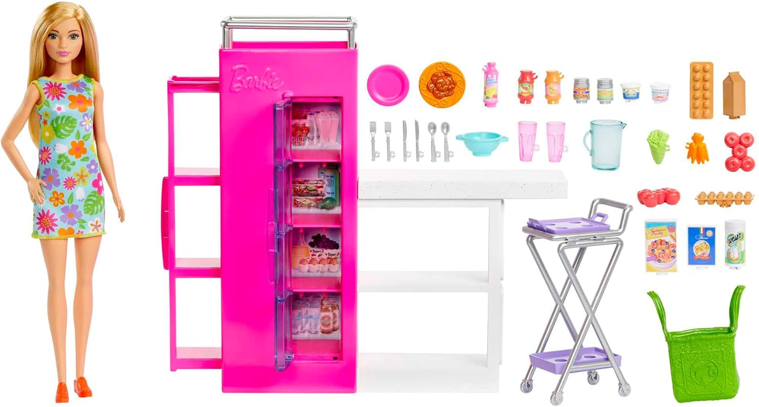 Barbie Doll Pantry Playset con más de 25 piezas de cocina y accesorios: perfecto para pequeños amantes de la comida y regalo para niños de 3 años en adelante, HJV38