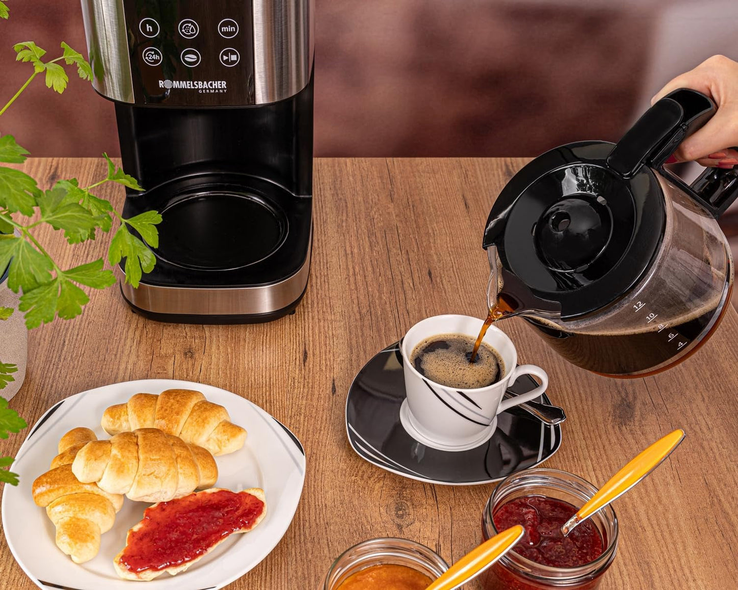 Cafetera espresso con filtro Rommelsbacher FKM 1000 - depósito de agua de 1,5 litros para 12 tazas de café, jarra de cristal, inicio diferido, función mantener caliente, función aroma, portafiltro extraíble 1x4