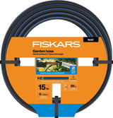 Fiskars Manguera de jardín S, Maciza, Manguera de agua para riego manual, 13 mm (1/2"), Longitud: 15 m, Conexión universal, Protección UV, Protección contra heladas, Resistente a la torsión, Azul, 1076049