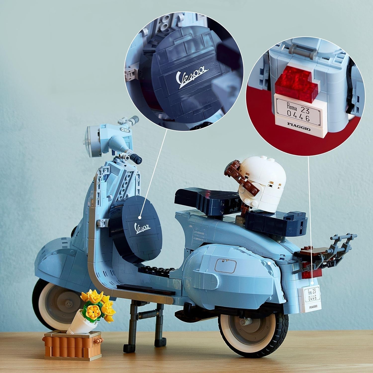 LEGO Icons Vespa 125, Modelo de motocicleta para construir, Scooter italiano vintage, Kit de modelo para adultos, Pieza de exhibición como decoración de la habitación, Regalos para mujeres y hombres 10298 Kits de construcción Besuche den LEGO-Store