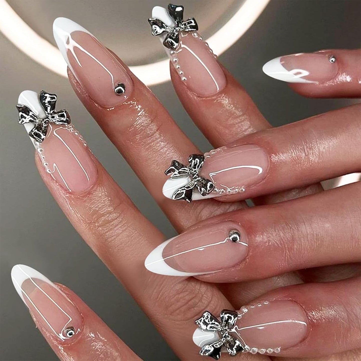 24 Uds. Prensa de almendra blanca sobre uñas francesas con lazos perlas uñas postizas pegamento en puntas de uñas postizas uñas con brillo