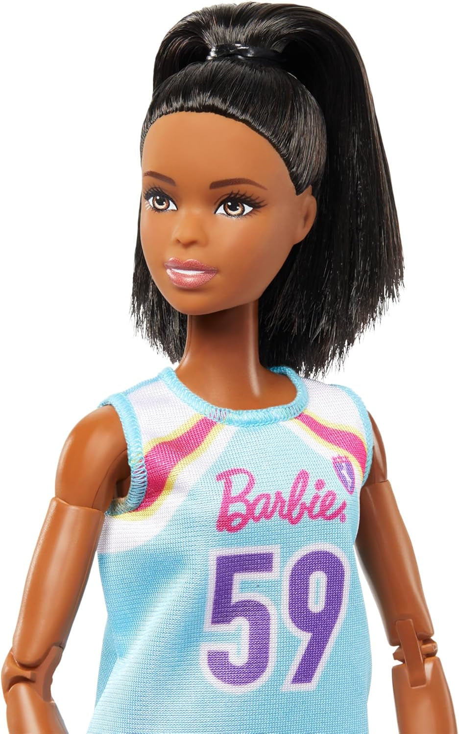 Barbie Made to Move Muñeca y Accesorios, Jugadora de Baloncesto Morena con Vestido Deportivo Desmontable y Pelota, 22 Articulaciones, HKT74