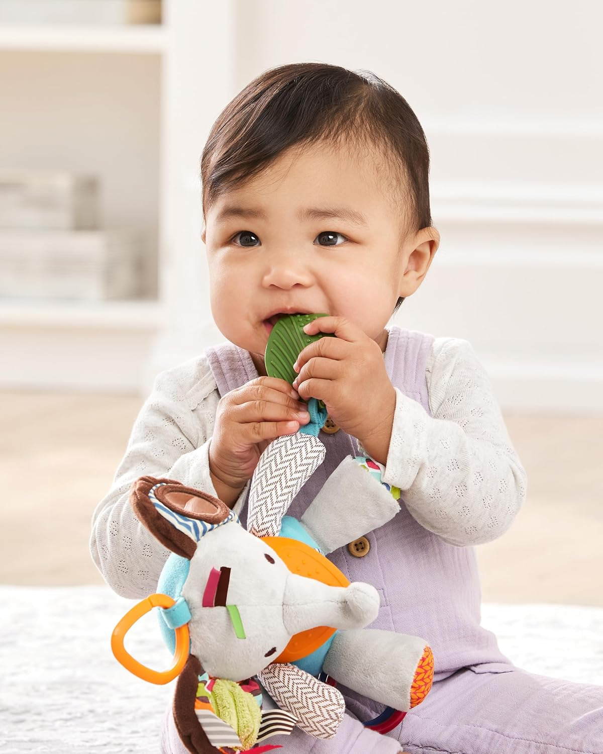 Skip Hop Bandana Buddies Juguete de Actividad, Peluche para Bebés y Niños, Multicolor, Elefante Bebé Juguetes Naty Shop