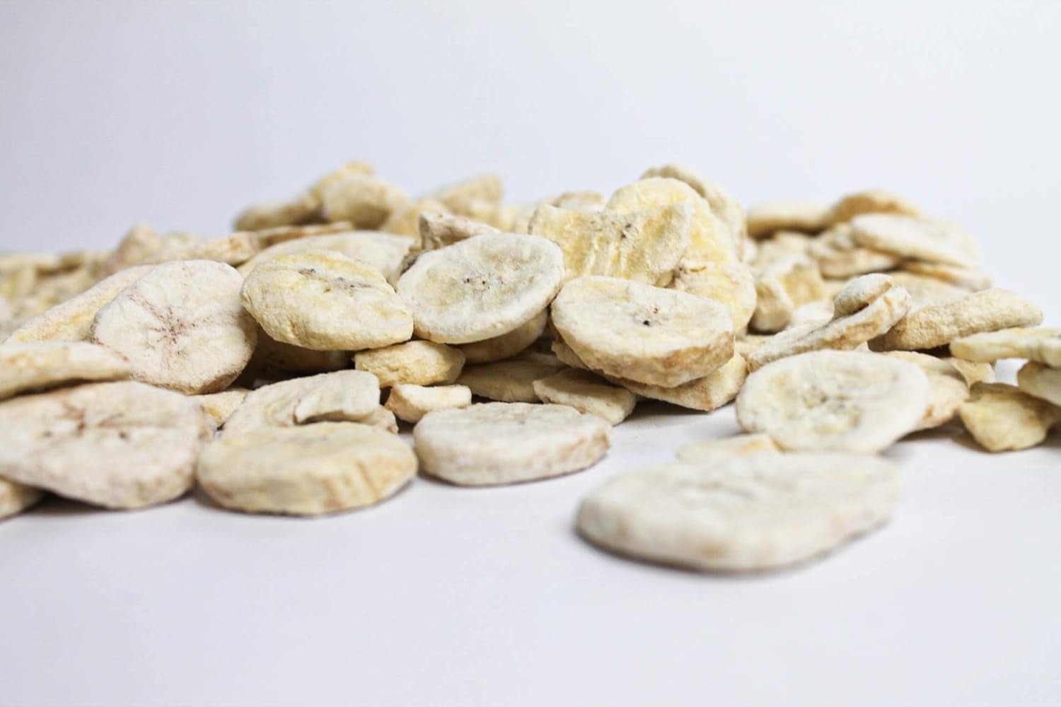 Plátano liofilizado en rodajas 100g - chips de plátano liofilizado - fruta liofilizada - rodajas de plátano seco para decoración, snacks, batidos y postres Productos deshidratados Naty Shop