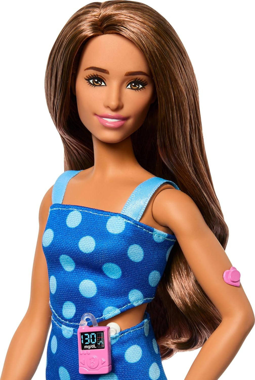 Muñeca Barbie Fashionistas #242 con diabetes tipo 1 y atuendo y accesorios de lunares en colaboración con Breakthrough T1D, HYT97