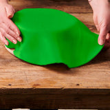 FunCakes Disco de Fondant Enrollado Spring Greens: Delicioso sabor a vainilla, ya enrollado, fácil de usar, perfecto para decorar tartas, 430g Naty Shop Sugarpaste