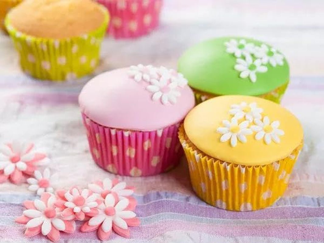 FunCakes Disco de Fondant Enrollado Spring Greens: Delicioso sabor a vainilla, ya enrollado, fácil de usar, perfecto para decorar tartas, 430g Naty Shop Sugarpaste